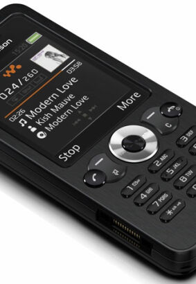 TELEFON KOMÓRKOWY Sony-Ericsson W302